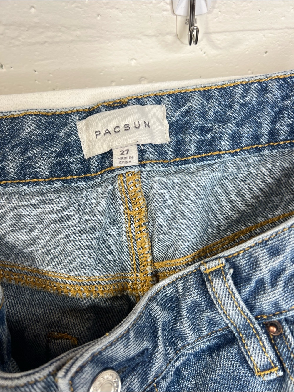 Pacsun Women’s Casey Medium Indigo Ripped Low Rise Baggy Jeans - Picture 6 of 9